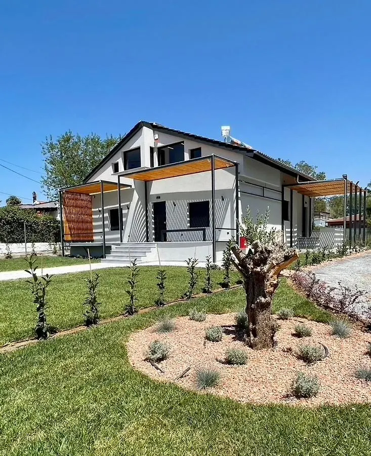 Agora Lx Studios & Suites Selanik 0*,