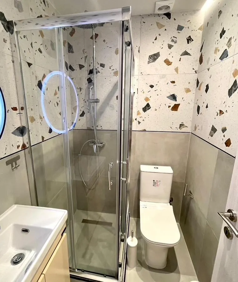 Agora Lx Studios & Suites Thessaloniki Apartment