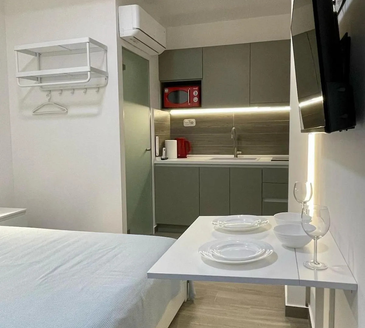 Agora Lx Studios & Suites Thessaloniki 0*,  Greece
