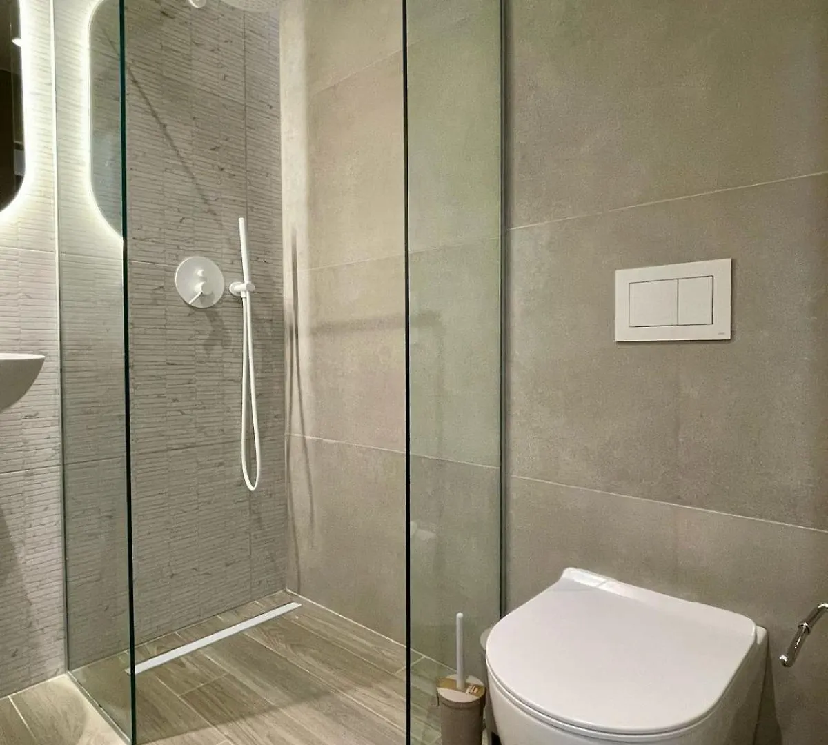 Agora Lx Studios & Suites Thessaloniki